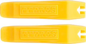 Los desmontables de neumáticos de Pedro.