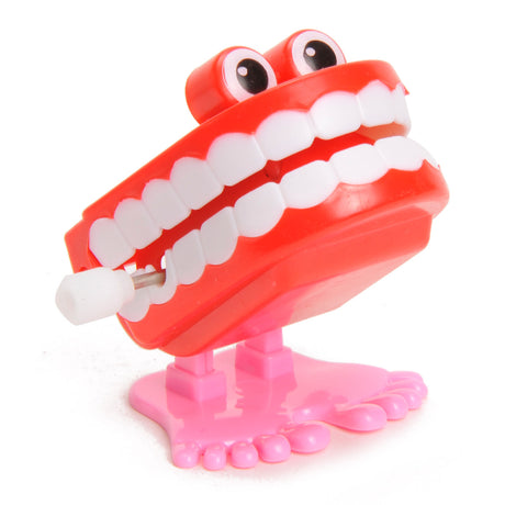 Duckiez castañetea los dientes con los ojos