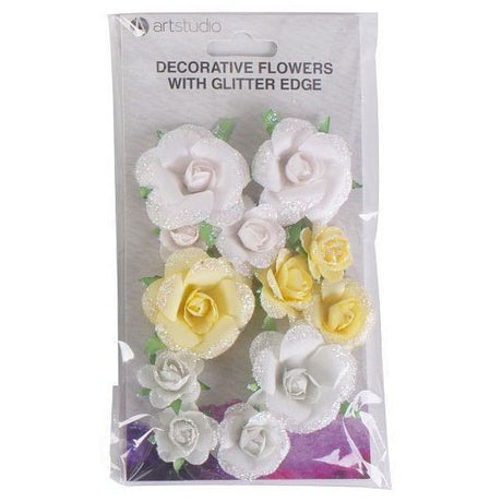 Flores de papel con purpurina.