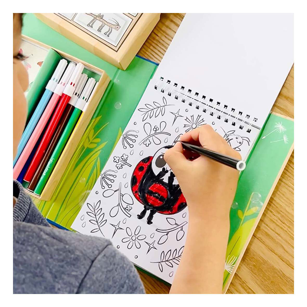 Juego para colorear de la tribu del tigre, criaturas del jardín, diversión para colorear para niños, juego creativo.