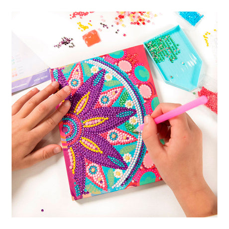 Totum Diamond Notebook 079700 Consejo de regalo - Libro de escritura para manualidades creativas - Mandala con pintura de diamantes a partir de 6 años