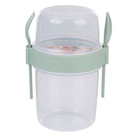 Vaso para guardar alimentos con cubiertos.