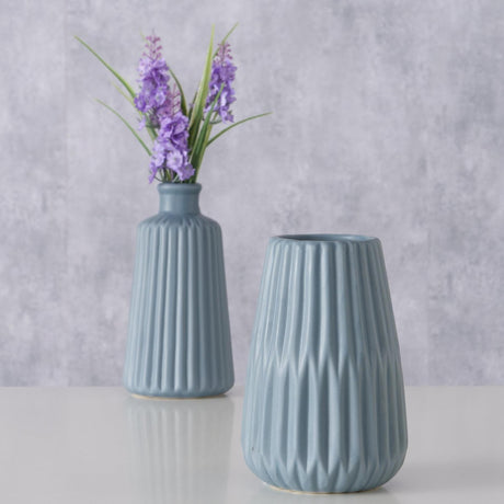 Boltze home jarrón esko porcelana acanalada h18cm dia 9cm azul claro en 2 versiones diferentes