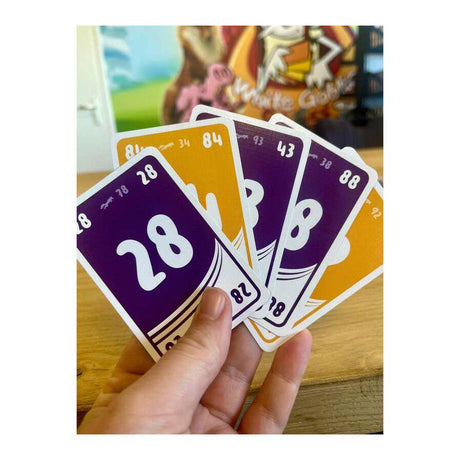 Juegos de duendes blancos juego de cartas cincuenta y cincuenta