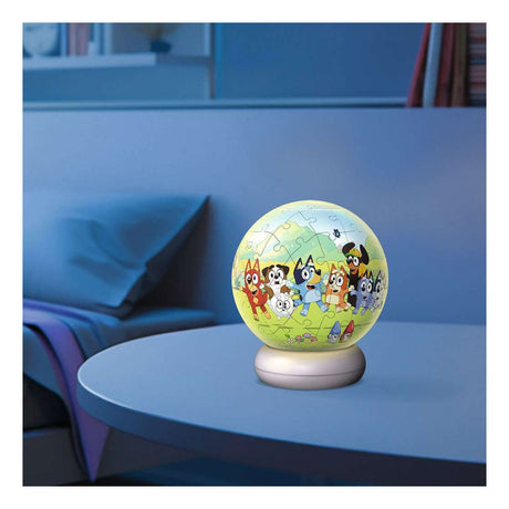 Ravensburger – bluey – Luz nocturna de bola de rompecabezas 3D – 73 piezas