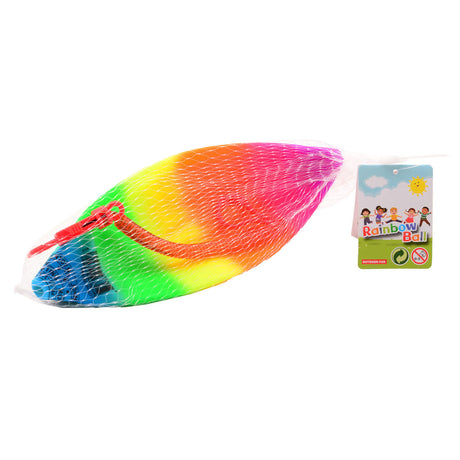 Divertida bola arcoíris de exterior tamaño 5 con cordón. 3+