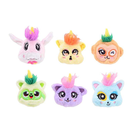 Monada de peluche sorpresa con tapa de Johntoy en tarjeta