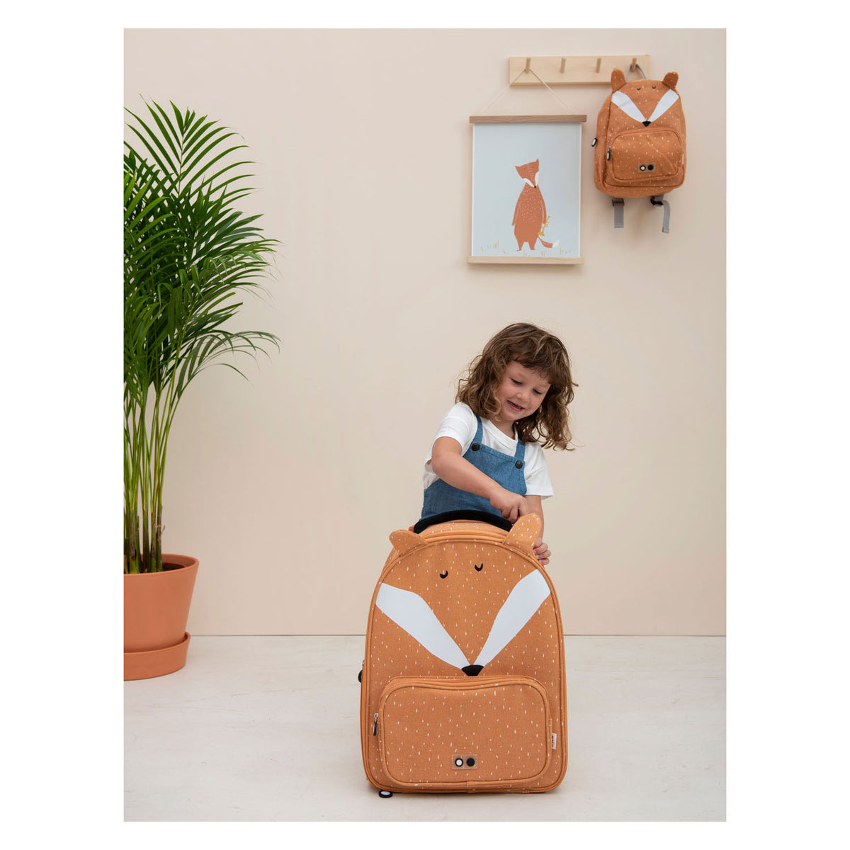 TRIXIE CROLLEY MUCHAS Mr. Fox