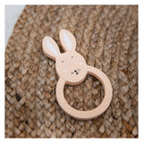 Trixie Bijtring alrededor de la Sra. Rabbit