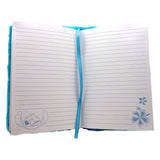 Libreta de felpa sin marca con puntada sin marca.