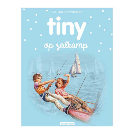 Editorial estándar pequeña en un campamento de vela