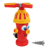Poste de fuego con rociadores de agua divertidos del sol