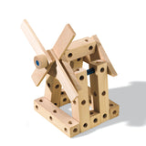 Seis juegos de manualidades de madera.