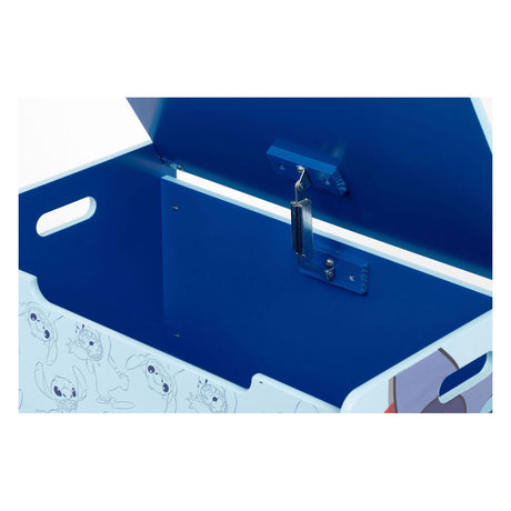Puntada de caja de juguetes de madera