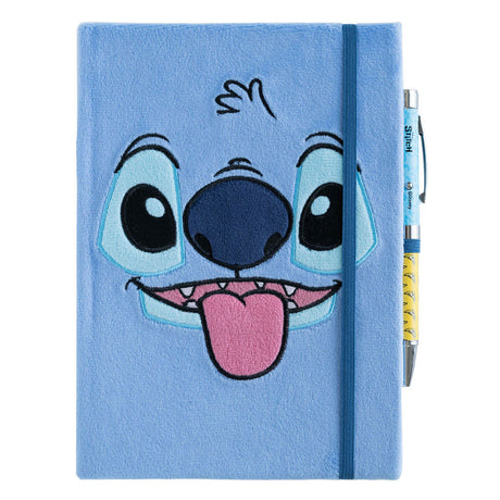 Puntada de cuaderno con bolígrafo