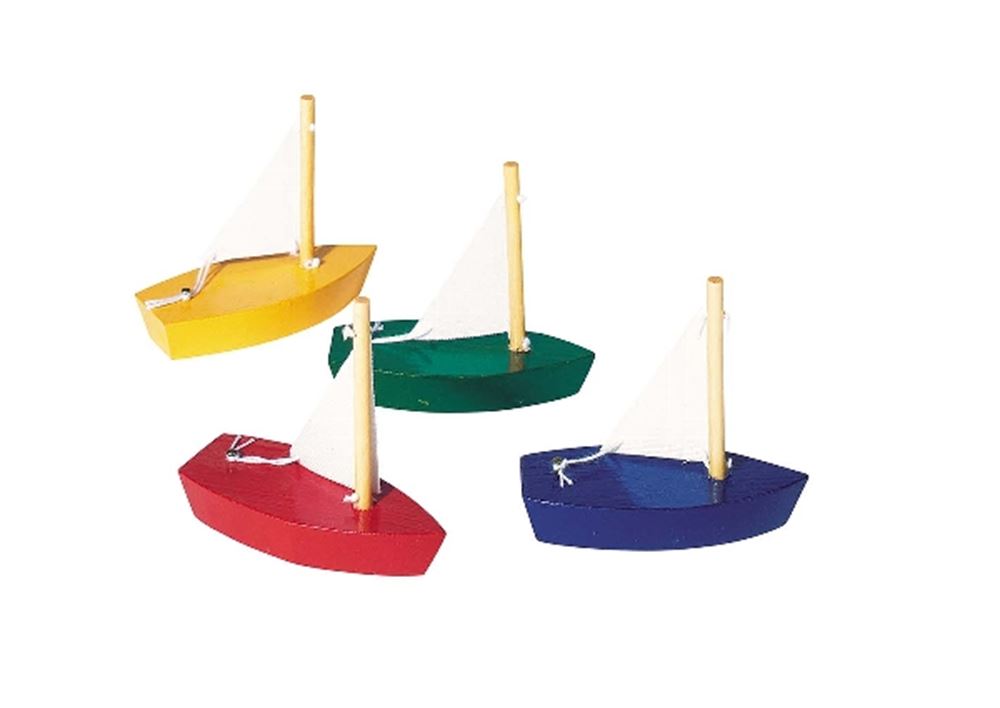 Veleros de madera Goki mini. 7x6,5cm. 4 colores