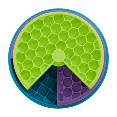 Nina ottosson lamiendo capas lamiendo estera