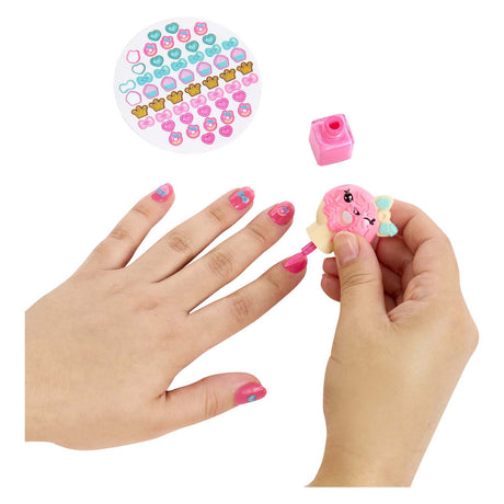 Yummiland juego de bolsa de belleza - muñeca con brillo de labios cupcake.