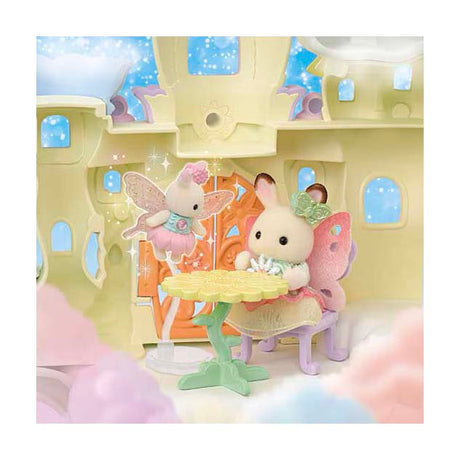 Sylvanian Families 5815 Castillo de la Princesa Celestial que incluye 2 figuras de juego suaves y aterciopeladas