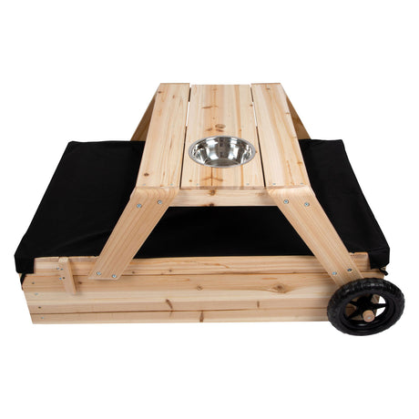Pie pequeño - sandbox con sala de estar y mesa moderna