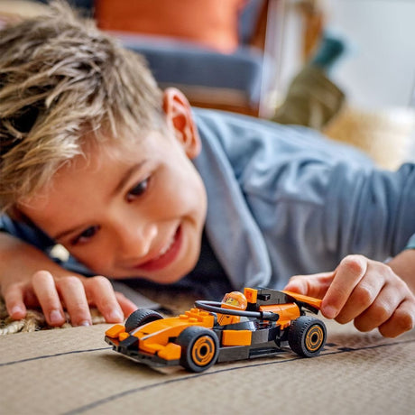 Lego city 60442 conductor f1 con coche de carreras mclaren