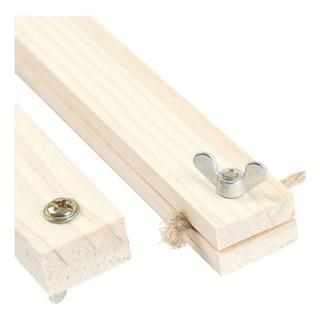 Colgador de carteles de madera de la empresa Creativ para tamaño A4.