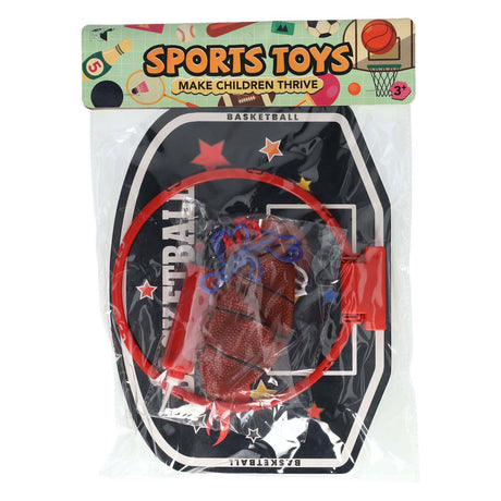 Tablero de baloncesto con pelota.