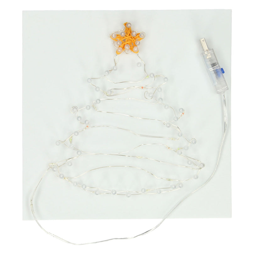 Árbol de Navidad artístico con cuerdas y luces LED.