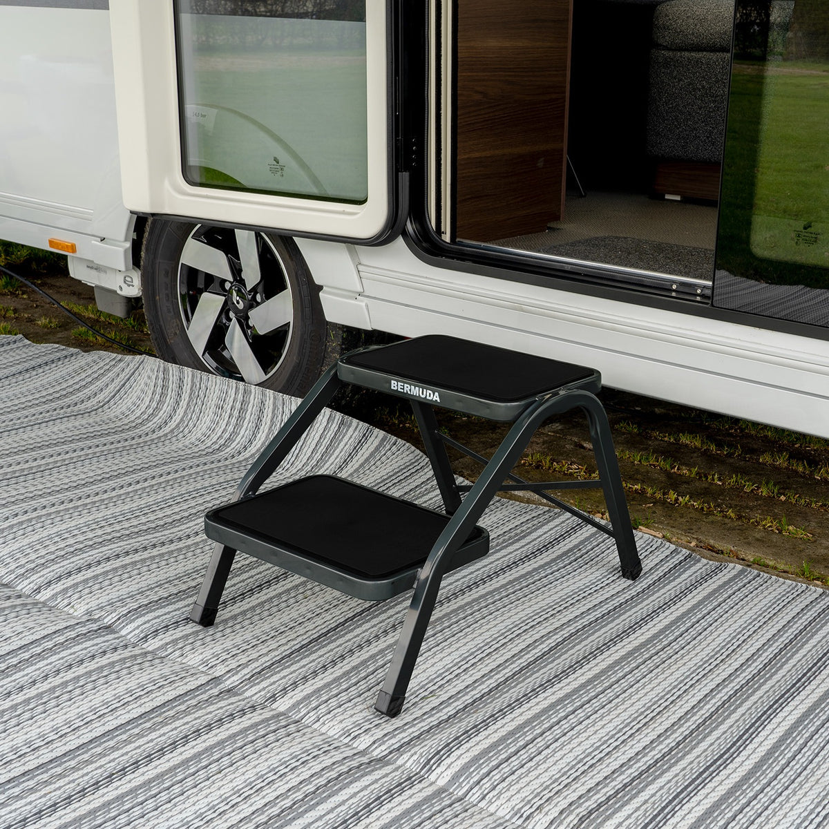 Bermuda step doble negro