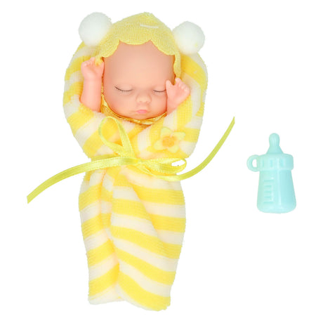Mini muñeca envuelta en tela