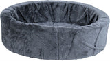 Canasta de perros de peluche gris