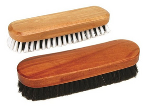 Luva cepillo para ropa crin negro 17cm