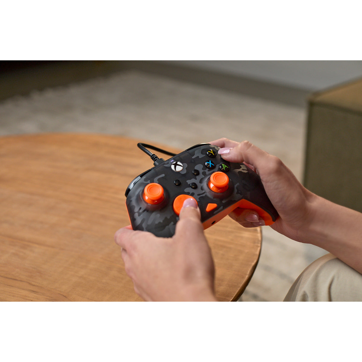 Mando con cable Turtle Beach Rematch Core (Negro Naranja, Xbox Series X|S, Xbox One, PC)