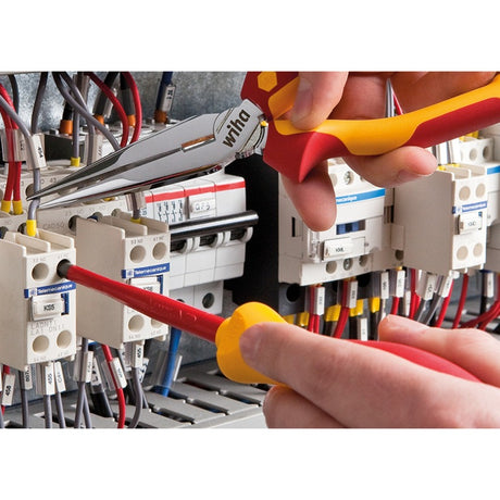 Juego de herramientas para electricista Wiha (rojo amarillo, 7 piezas en maletín de herramientas)