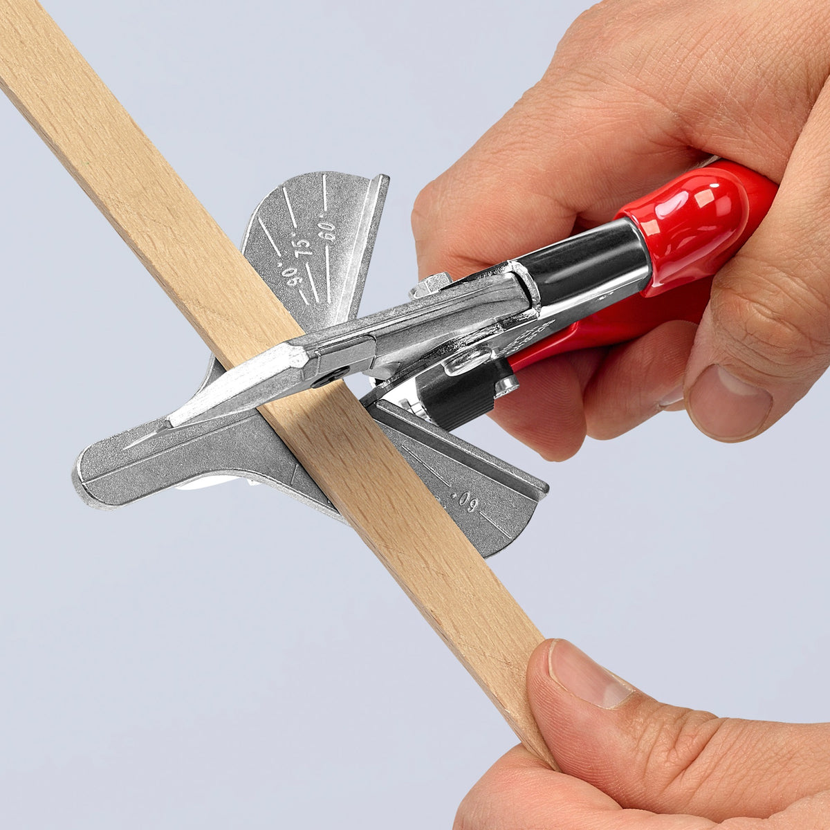 Knipex 94 35 215 cortadora de ingletes para perfiles de plástico y caucho