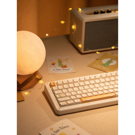 Teclado mecánico inalámbrico Iqunix zx75 sunset ponder (amarillo claro, diseño de EE. UU. (QWERTY), rosa silencioso Iqunix, 75 %, LED RGB, intercambiable en caliente, PBT de doble disparo, 2,4 GHz | Bluetooth 5.1 | USB-C)