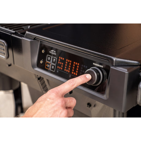 Barbacoa de pellets Traeger woodridge (negra, wifire)
