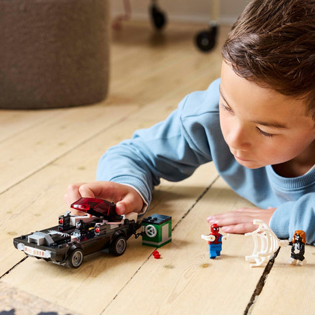 Lego® marvel spider-man vs. el coche clásico de venom - 76309