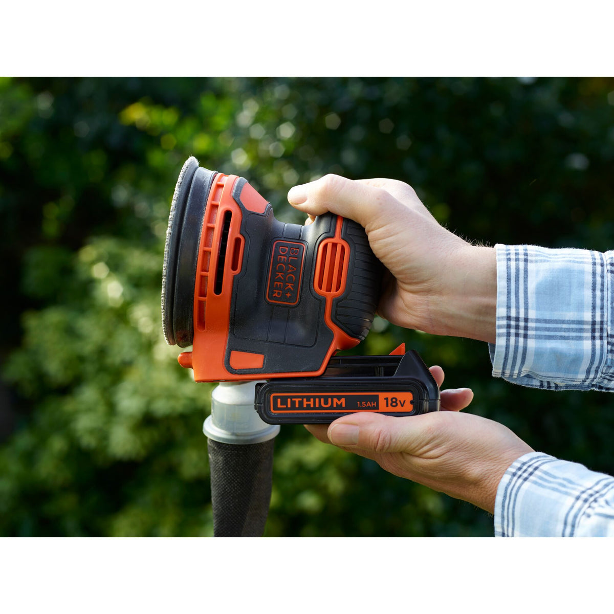 Lijadora excéntrica batería black+decker bdcros18 18v (negro naranja, bolsa de almacenamiento, cargador y batería incluidos)