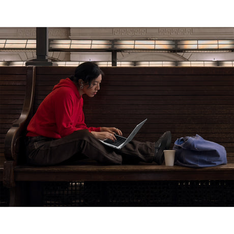 Apple macbook pro 2023 14 (mr7j3n a) portátil reacondicionado (plateado | m3 8 núcleos | GPU de 10 núcleos | 8 GB | SSD de 512 GB)
