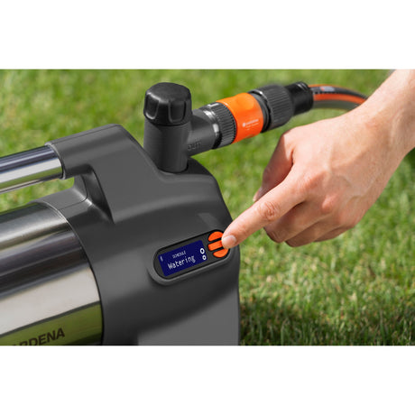 Bomba de riego Gardena 6300 silentcomfort (acero inoxidable gris oscuro, 1050 vatios | Bluetooth)