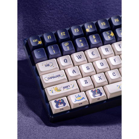 Teclado mecánico para juegos Iqunix F97 Starry Tryst RGB (azul oscuro, diseño de EE. UU. (QWERTY), Iqunix Little Prince, 96 %, LED RGB, intercambiable en caliente, PBT, 2,4 GHz | Bluetooth 5.1 | USB-C)