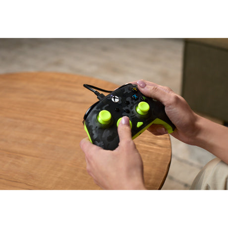 Mando con cable Turtle Beach Rematch Core (negro amarillo, Xbox Series X|S, Xbox One, PC)