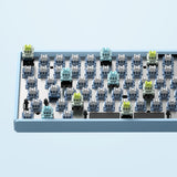 Teclado mecánico inalámbrico Iqunix F97 Wintertide (azul claro, diseño EE. UU. (QWERTY), Cherry MX Brown, 96 %, LED RGB, intercambiable en caliente, PBT, 2,4 GHz | Bluetooth 5.1 | USB-C)