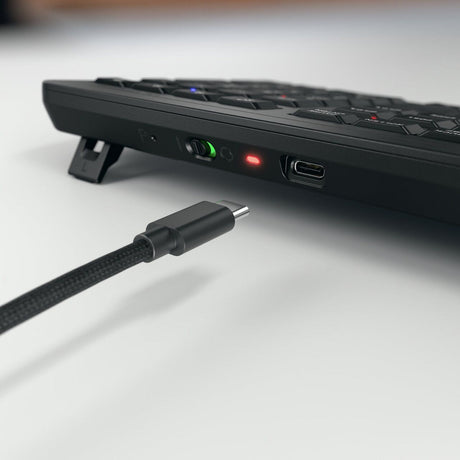 Teclado Cherry Stream Ultimate (negro, diseño estadounidense (QWERTY), tecnología de tijera SX, 100%, LED blancos, ABS, Bluetooth USB de 2,4 GHz)