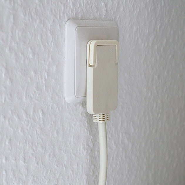 Brennerstuhl comfort-line plus regleta de 4 contactos (con enchufe plano, interruptor, cable de 2 m y distancias extra amplias desde los enchufes) color: blanco