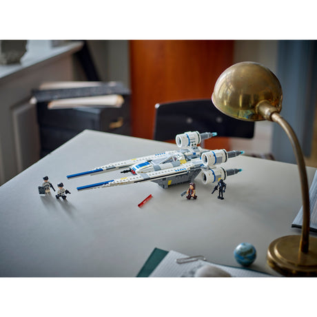 Lego ® star wars: andor™ rebelde u-wing starfighter™ - 75399