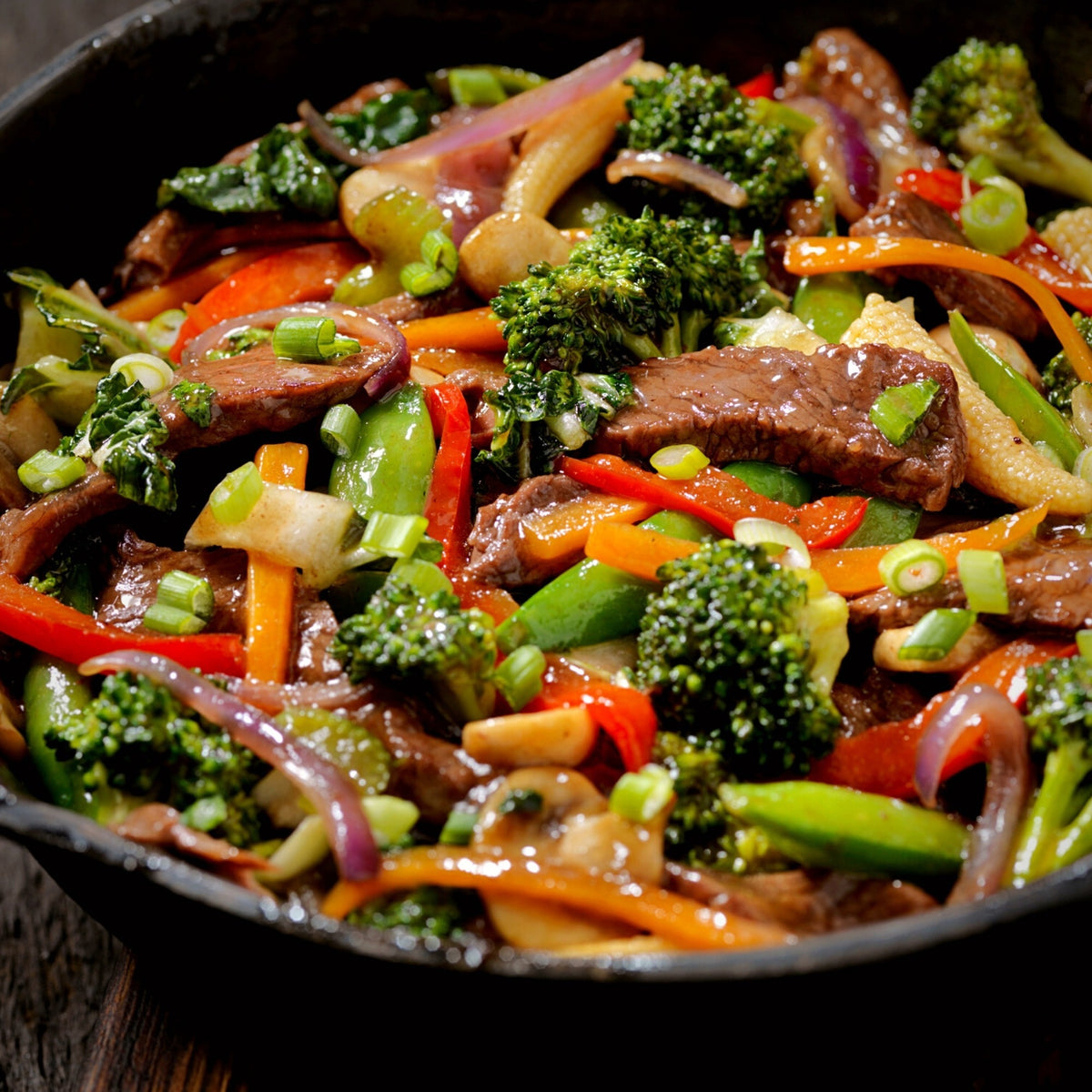 Wok de acero al carbono Kamado Joe®: para una auténtica fritura en la Kamado BBQ