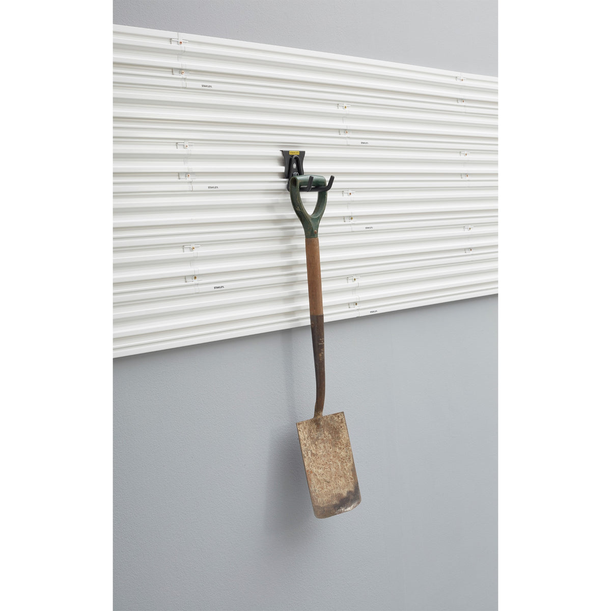 Gancho universal Stanley track wall® mediano