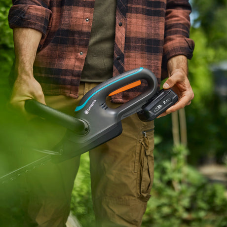 Set cortasetos a batería gardena easycut 55 18v (gris turquesa, 14735-20, batería y cargador incluidos)